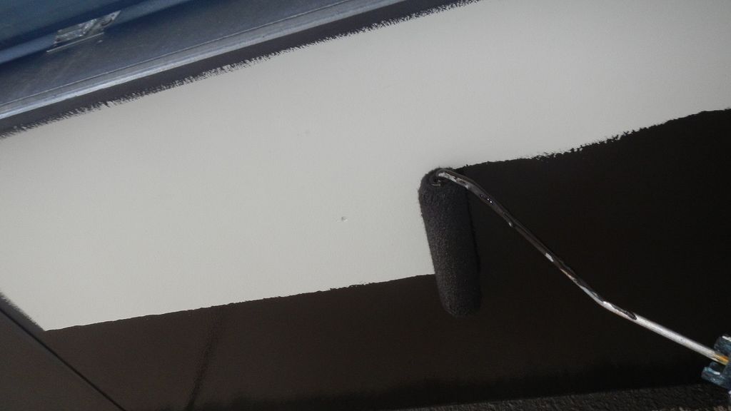 【現場ブログ】福岡市城南区で住宅の軒天・外壁の下塗り塗装