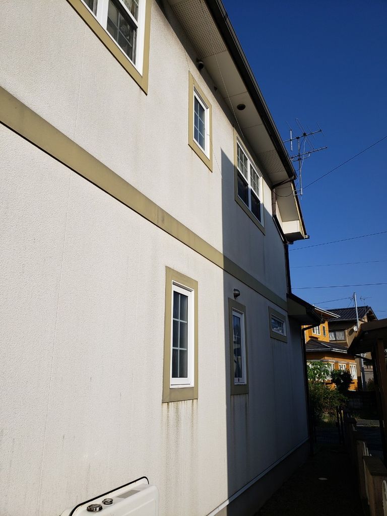 【現場ブログ】遠賀郡岡垣町で外壁の下塗り塗装
