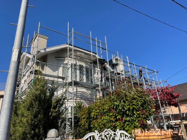 戸建て住宅塗り替え工事【足場仮設・洗浄】｜福岡で塗装ならトラストホーム