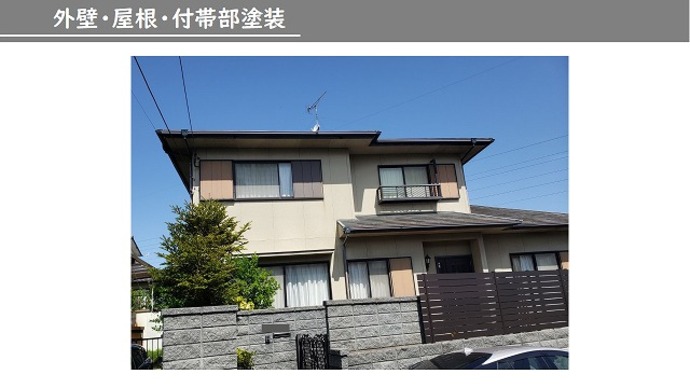 福岡市東区で住宅の外壁・屋根塗り替えの施工前画像
