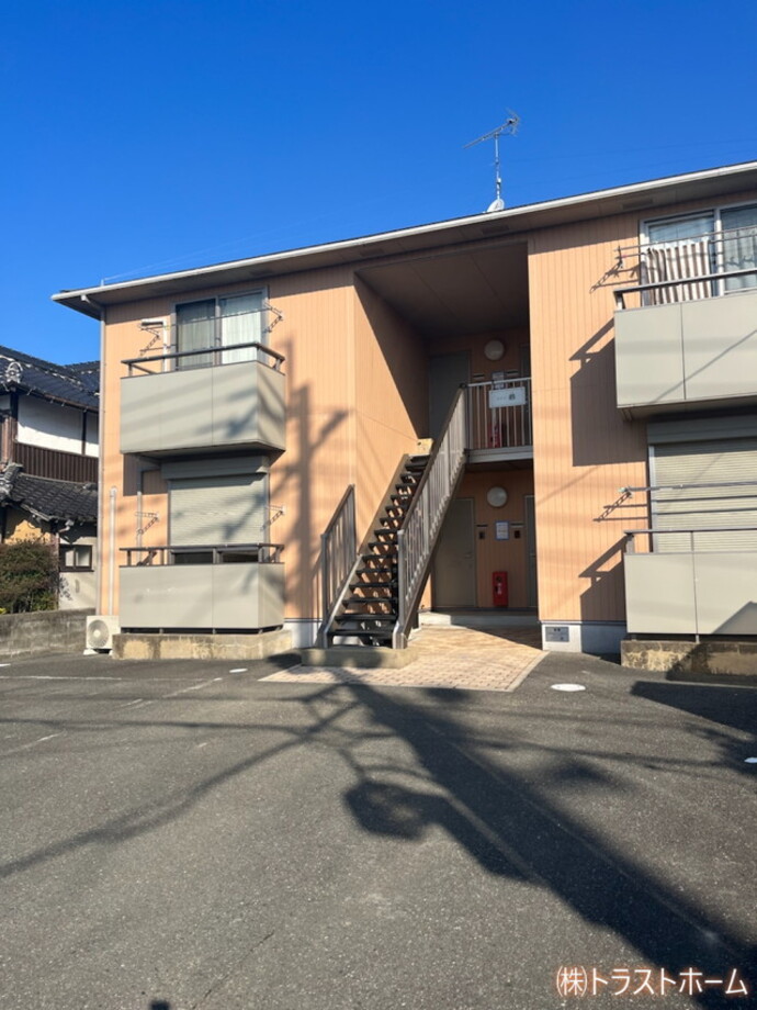 木造2階建てアパート外壁屋根塗装の施工前画像