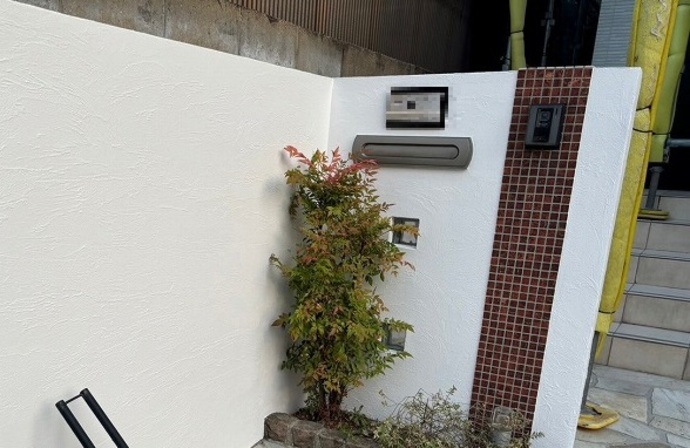 【福岡市西区】門壁塗り替えで玄関まわりを美しくの施工後画像